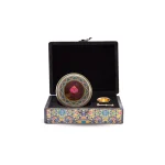 زعفران کادویی گل مرغ کوچک رویال پلاس – بسته‌بندی سنتی زیبا همراه با زعفران خالص ایرانی